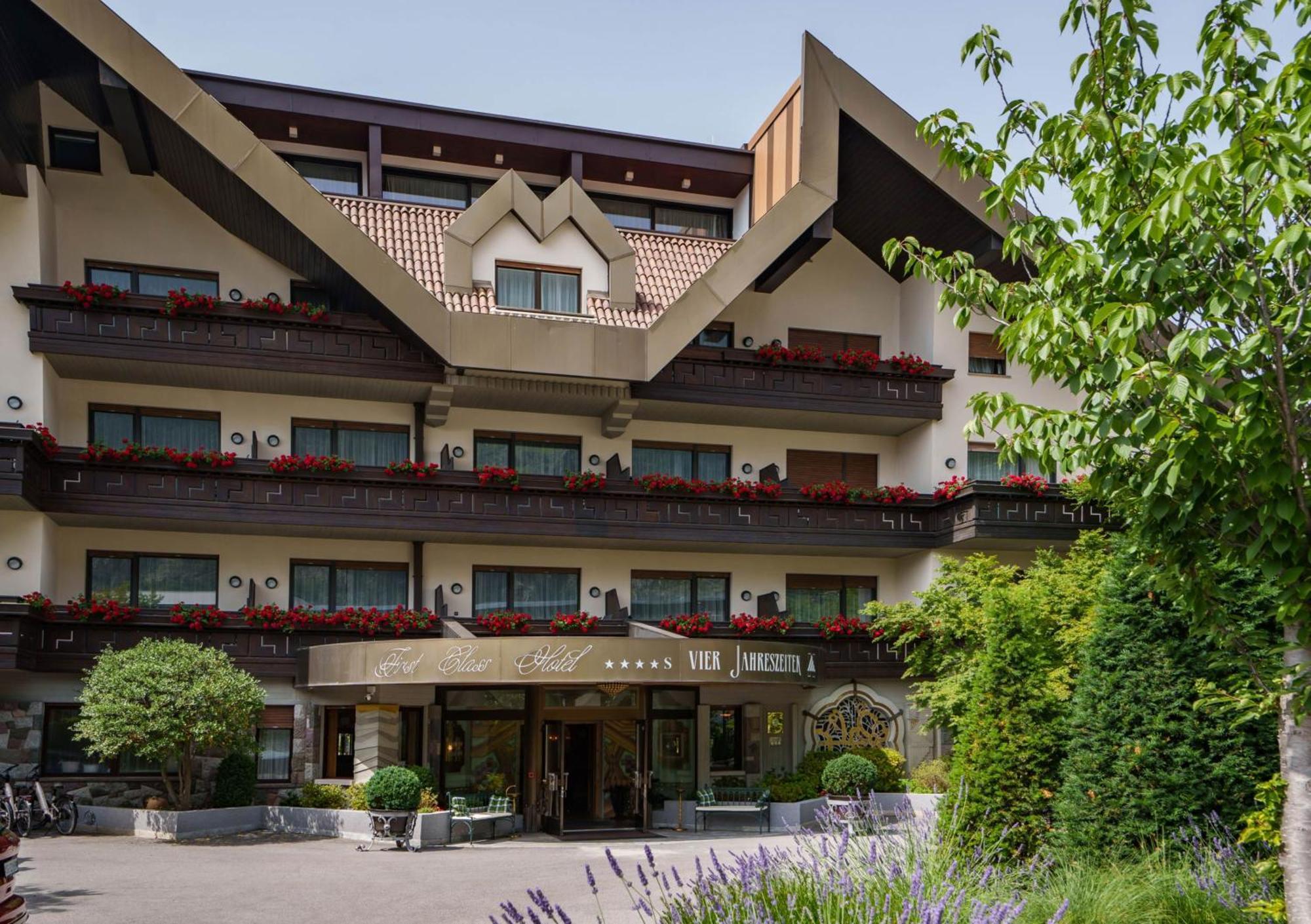 Hotel Vier Jahreszeiten Сіландро Екстер'єр фото